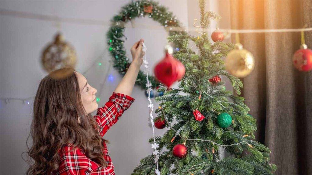 Navidad en casa - 10 Consejos para Preparar tu Hogar para las Fiestas Navideñas - Guía tu espacio